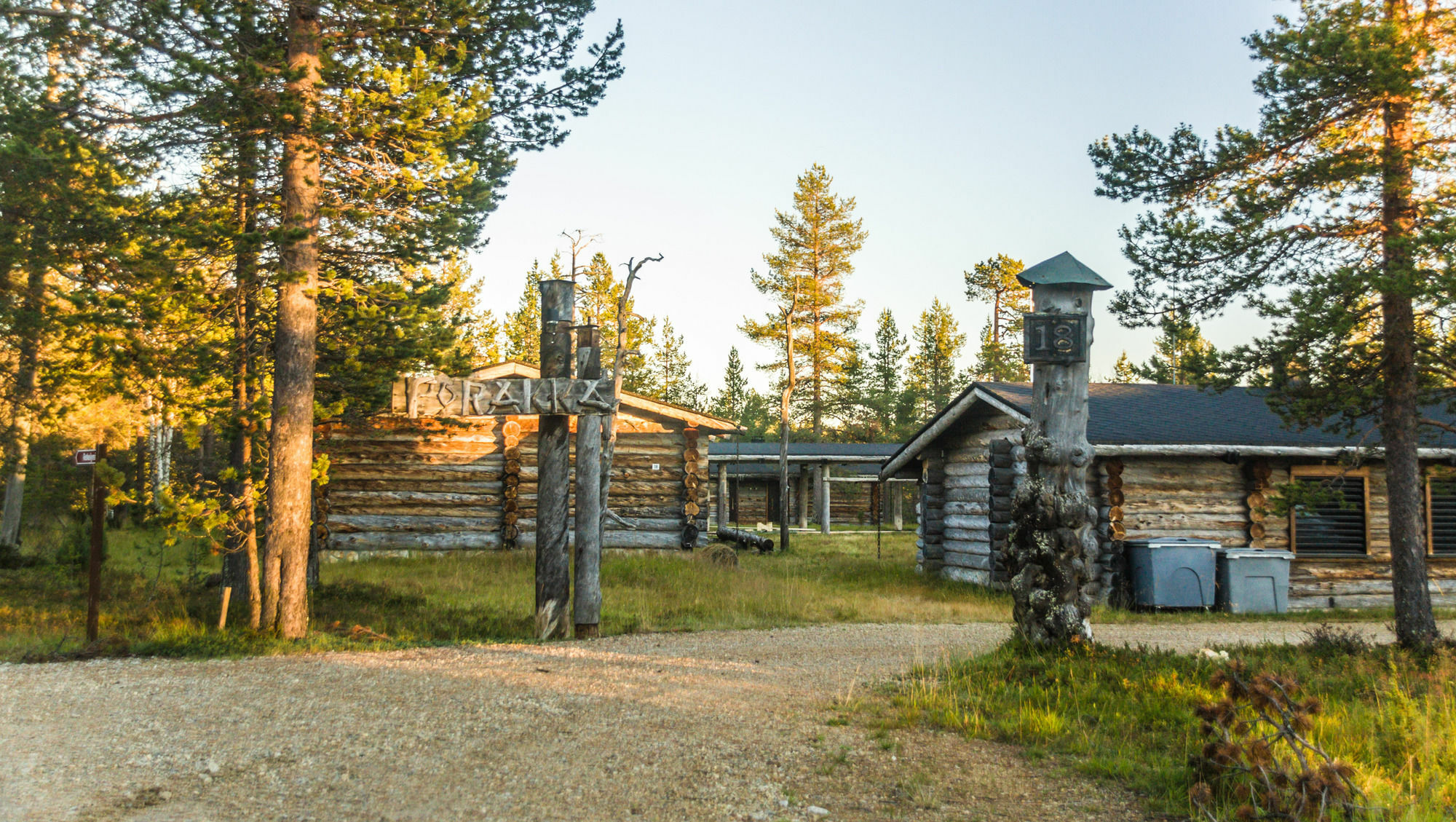 Kuukkeli Log Houses Porakka Inn Saariselka Exterior photo