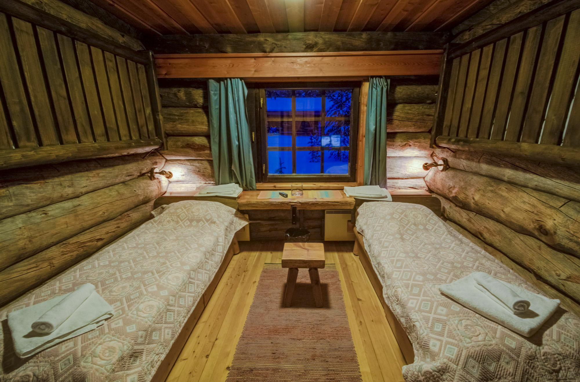 Kuukkeli Log Houses Porakka Inn Saariselka Exterior photo